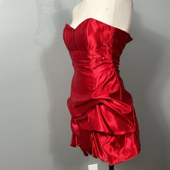 Gunne Sax Jessica McClintock Red Satin Strapless Dress Size 1 - Picture 2 of 11